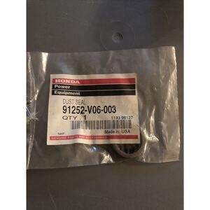 Honda 91252-V06-003 - DUST‎ SEAL OEM
